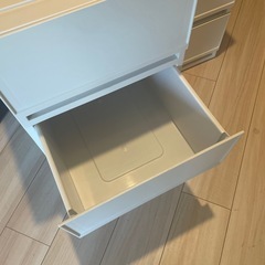 3段衣装ケース2つの画像