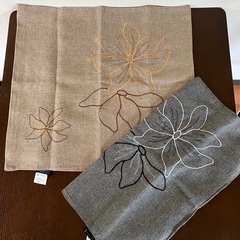 【新品・未使用】クッションカバー 2枚セット　55x59cm