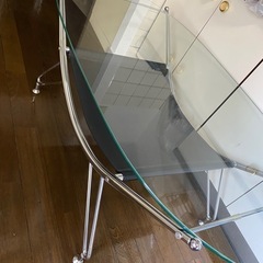 ガラステーブル