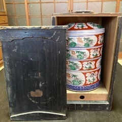 【大正〜昭和初期】アンティーク　陶器の4段重箱　中国風　亀と竹柄　黒の木箱入りの画像