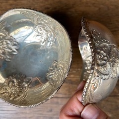 金属の器の画像