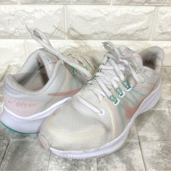 NIKE￤スニーカー￤23cm￤白