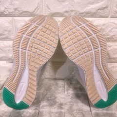 NIKE￤スニーカー￤23cm￤白の画像
