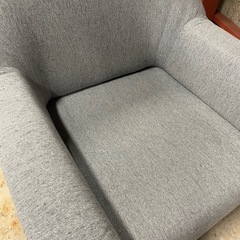 1人掛けソファー　グレー　オットマン付き　スツール　セット　ファブリックソファ　オシャレソファ
の画像