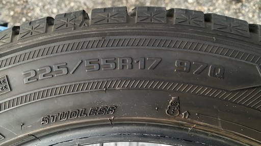 バリ溝
スタッドレス4本　225 55 17 　