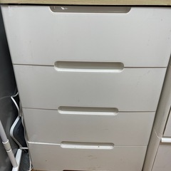 棚　今日まで。収納ケース ホワイト　チェスト　12/17まで 白