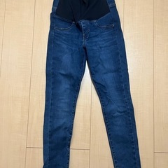 ユニクロマタニティパンツなど3点の画像