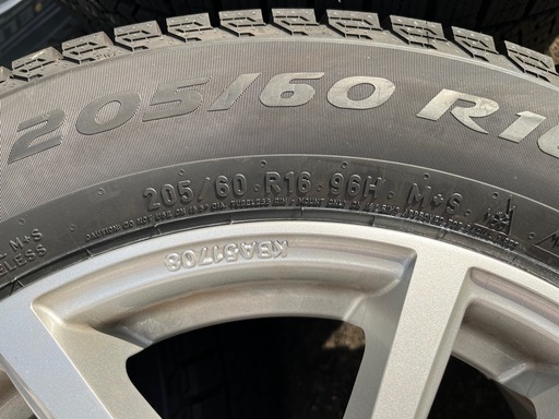 MAKホイール　16インチ　205/60r16 フォルクスワーゲン　2023年製ピレリ　スタッドレス　16×6.5j　走行1.5ヶ月　4本　シロッコ　T-ROC  パサート