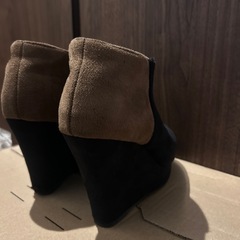 厚底ショート
ブーツの画像