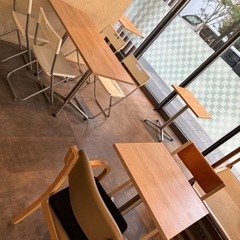カフェテーブル　600 600 700