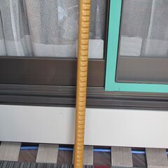 【手すり棒】新品外し未使用品　外径３．５ｃｍ　長さ７６．２ｃｍ　滑り止め付き　材木部分のみの画像