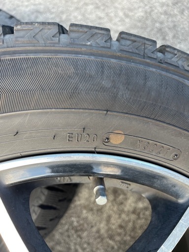 取引中【値下げ】スタッドレスタイヤホイールセット205/60R16