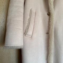 【UNIQLO】ムートンコート 白の画像