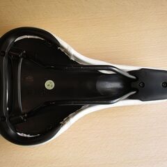 DAHON 純正 サドルの画像