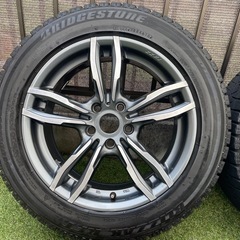 スタットレスタイヤの画像