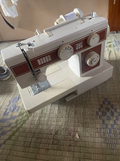 最終値下げ　家庭用ミシン