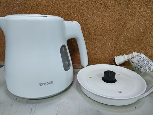 電気ケトル　タイガー　PCM-A080　2018年製