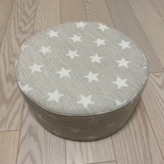ニトリ　キッズスツール