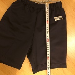 体育ジャージ　ハーフパンツ　サイズ140 　(130)の画像