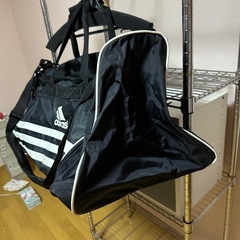 adidas スポーツバッグ　修学旅行などの画像