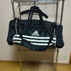 adidas スポーツバッグ　修学旅行などの画像