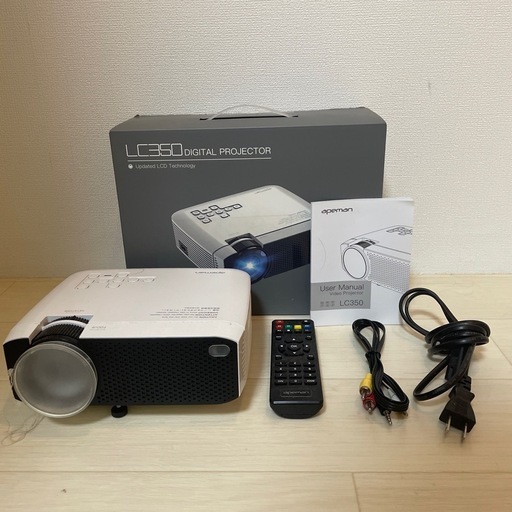 プロジェクター フルHD対応 デュアルスピーカー内蔵　台形補正