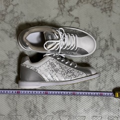 ボーリングシューズ