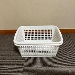 かご2つの画像