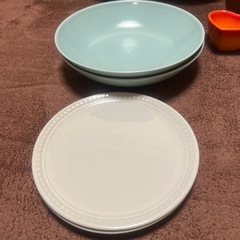 ル・クルーゼなど食器20点＆トレイセットの画像