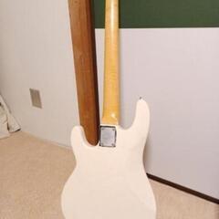 お話中　OLP Ernie Ball MUSICMAN スティングレイベース　フレットレスの画像