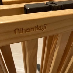 日本育児木製ベビーゲートの画像