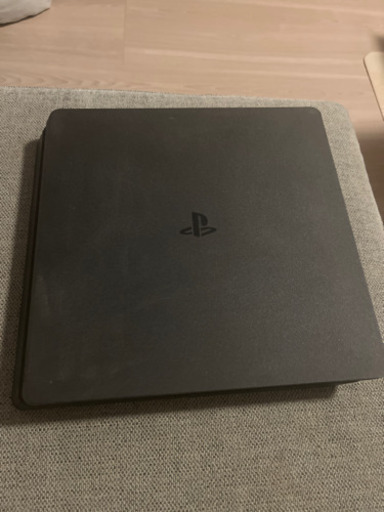 プレステ4 中古になります