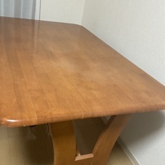 テーブル