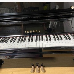 YAMAHA製のUX50Aモデル　アップライトピアノの画像