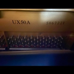 YAMAHA製のUX50Aモデル　アップライトピアノの画像