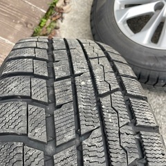 Toyo スタッドレスタイヤ 225/65R17 102Qの画像
