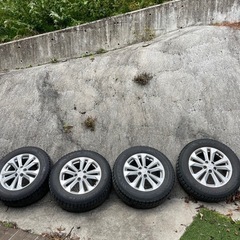 Toyo スタッドレスタイヤ 225/65R17 102Qの画像