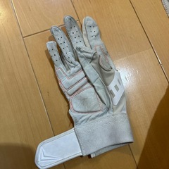 ⚾️バッティング手袋　左打ち　アンダーアーマーの画像
