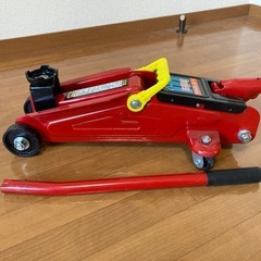 フロアジャッキ