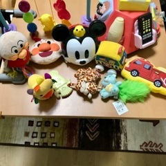 すみません決まりました！赤ちゃんおもちゃまとめて貰ってください⭐︎