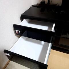 テレビボードの画像