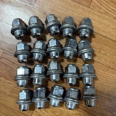 トヨタ純正ホイールナット 20個
