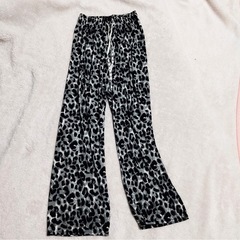 イージーパンツ　レオパード　豹柄　ウエストゴム　リラックスパンツ...