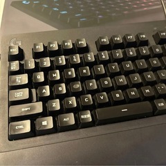 Logicool ゲーミングキーボード G213の画像