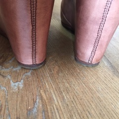 ☆レア商品☆【UGG】アグ　ショートブーツ　ブーティ　チェスナット色　ジッパー付の画像