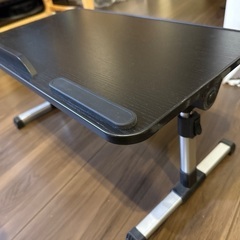 ノートパソコンなどのスタンド