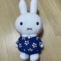 【受け渡し決まりました】ミッフィー　ぬいぐるみ