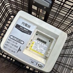 YAMAHA PAS 電動自転車 アイボリー バッテリー&充電器付き 変速付き 後ろのタイヤがパンクしています 乗車確認済 防犯登録抹消済の画像