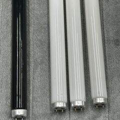 TOSHIBA FL40S･BLB 40W JET：１本　NEC ブラックライト FL40SBL 40w　JET：３本　グロースタート形　合計４本の画像