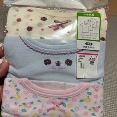 新品未開封　女の子半袖肌着95cm、100cmの画像